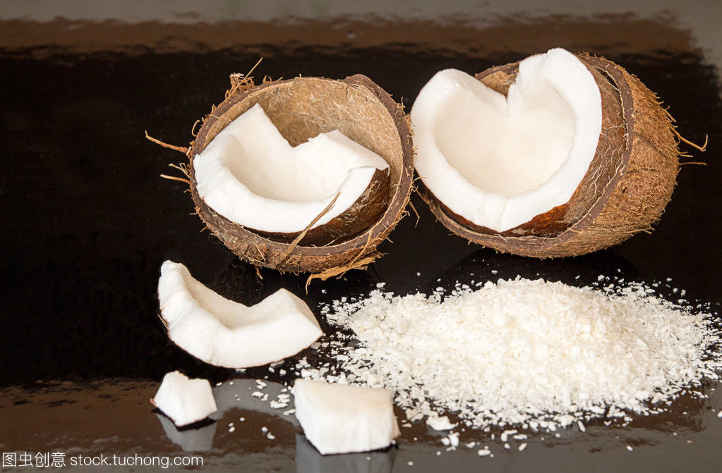 椰子的黑色奥秘 从天然果实到健康食品